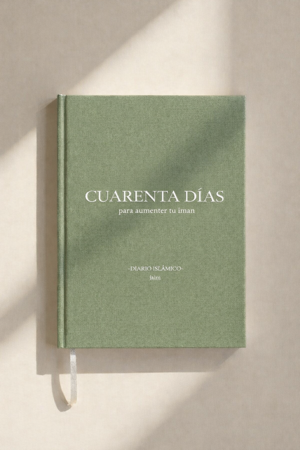Journal islámico Cuarenta Días de Ialim, tapa dura de lino verde con el título «Cuarenta Días para aumentar tu iman»